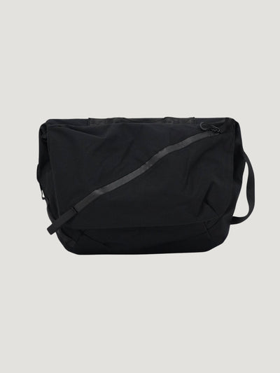 LOWKEY SLING BAG